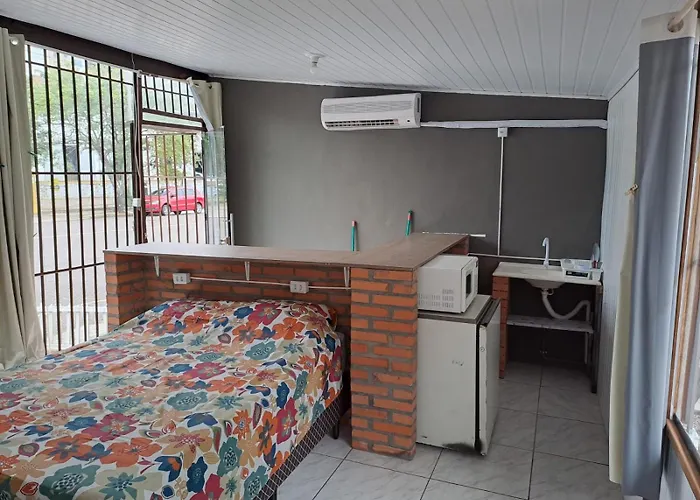Suite Ampla Com Ar Condicionado